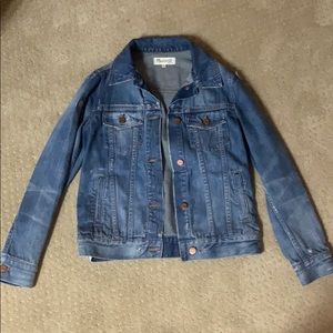 Madewell jean jacket size small